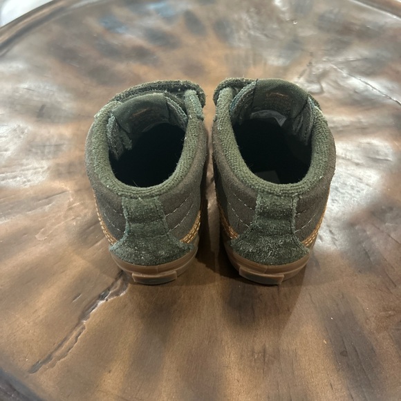 Toddler Vans - Picture 2 of 4